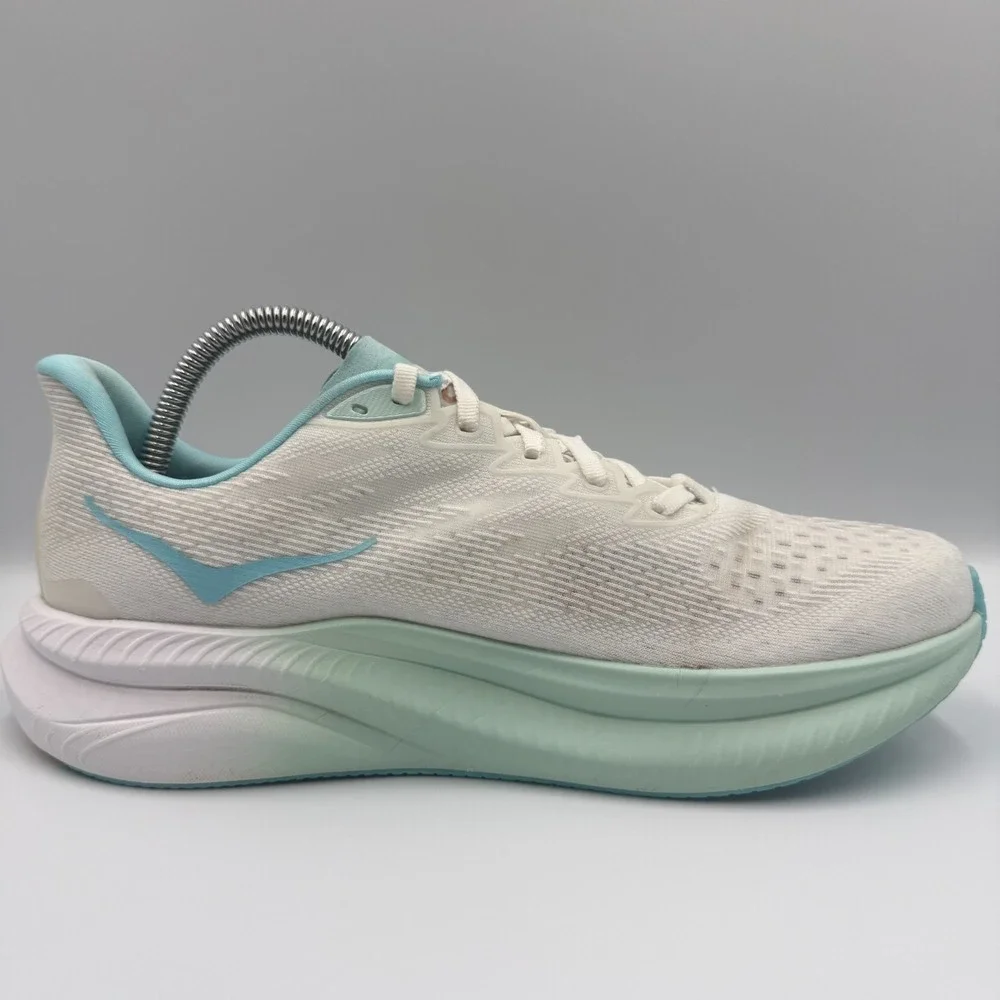 Hoka One One Mach 6 1147810 FTRS Women's Size 9.5B White Running Shoes Sneakers‎